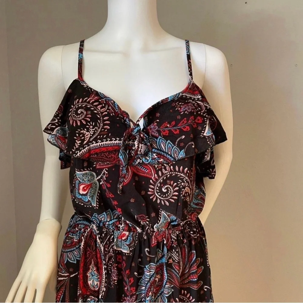 New Women’s Sleeveless Dress size 
Medium is available 
New with tags
Stretchy - Picture 9 of 9